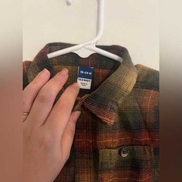 Old Navy - Cozy Long-Sleeve Plaid Pocket
Shirt for Toddler Boys -  18-24 months - Picture 6 of 7